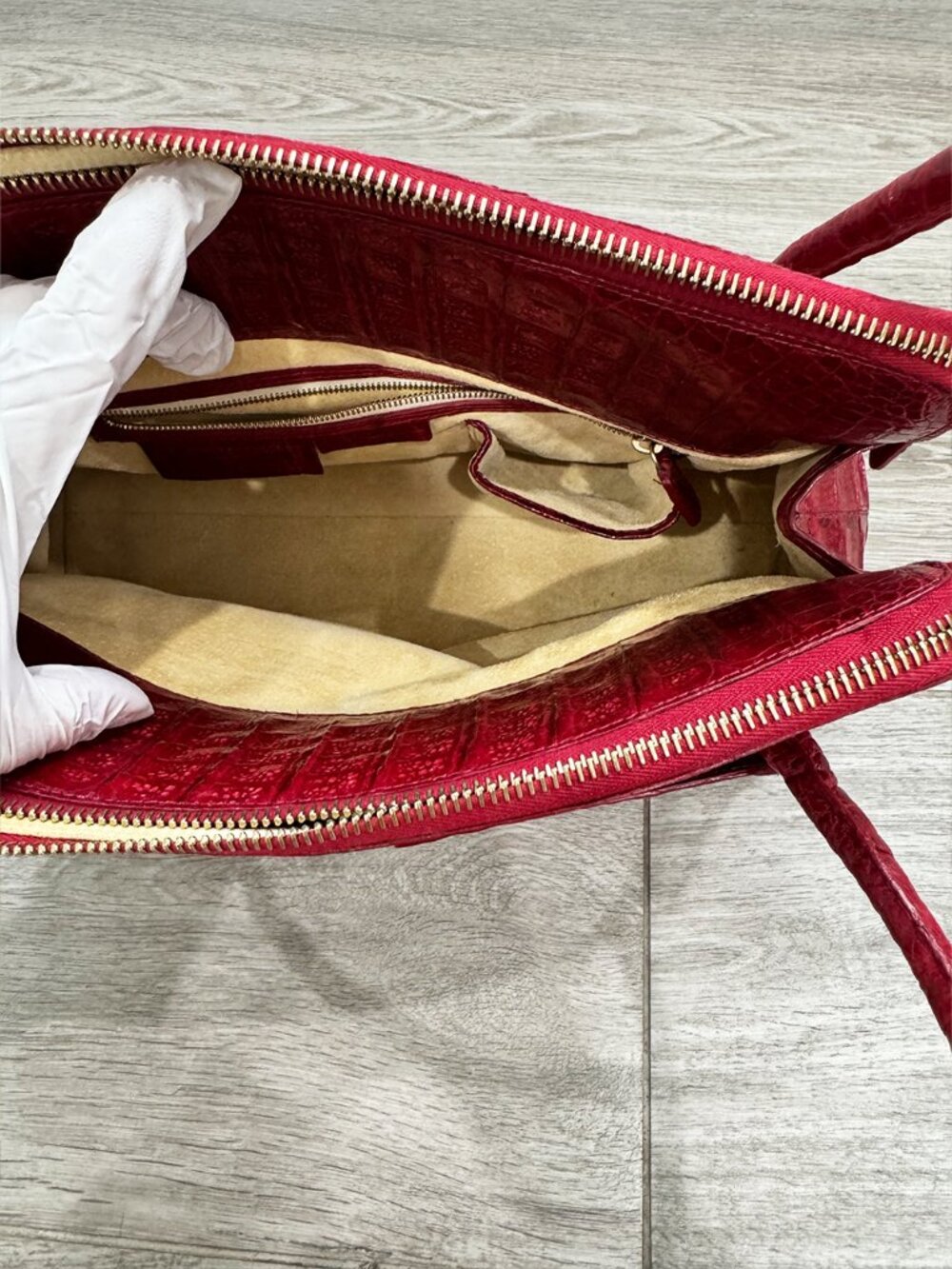 Like New Nancy Gonzalez Linda Medium Red Croc Satchel Top Handle Bag - Picture 11 of 15